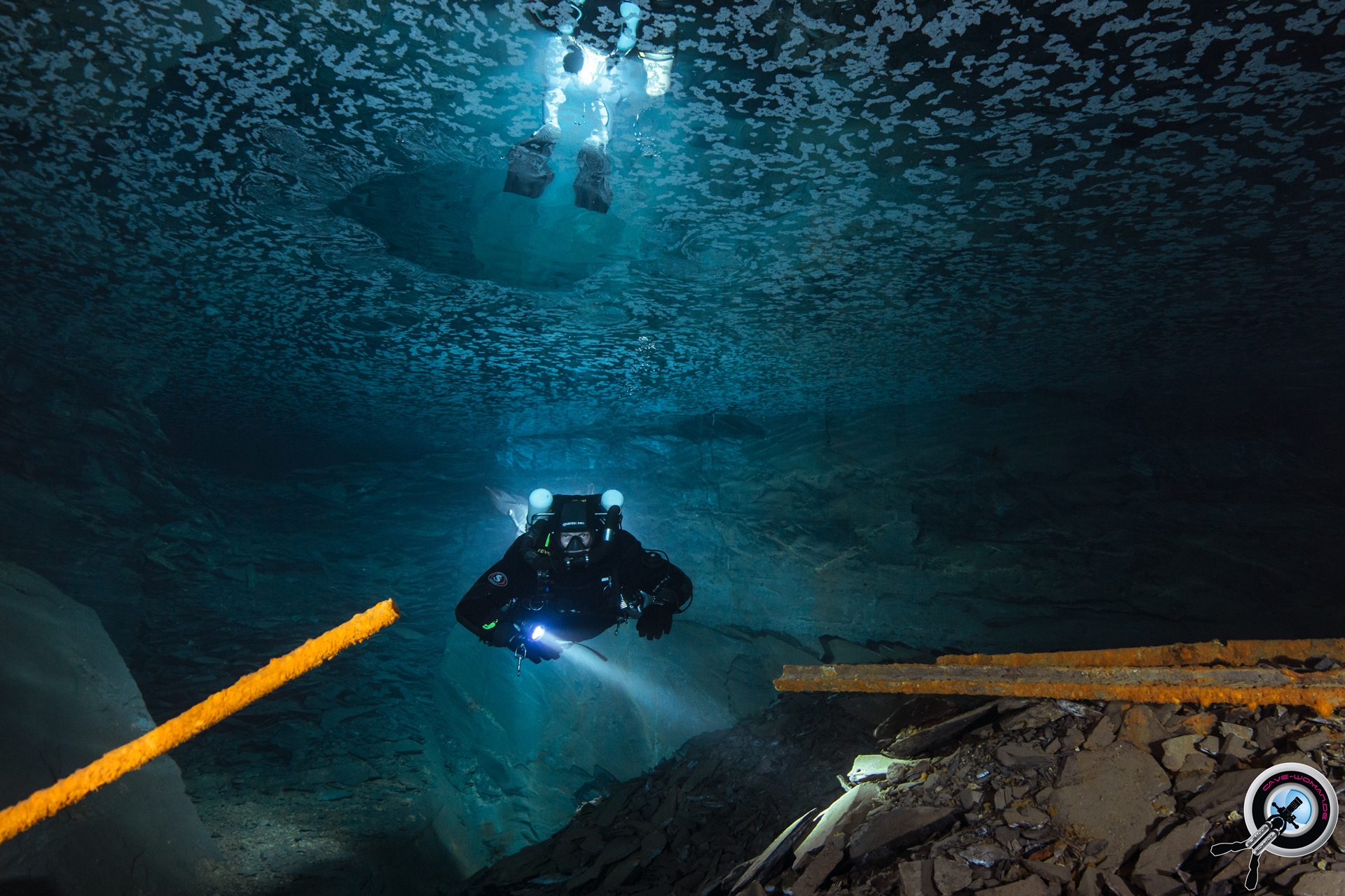 Cavern_03_1920x1280